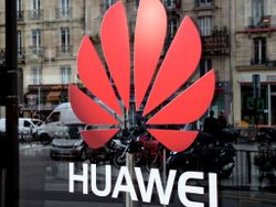 Huawei doesn't U-Turn on making Windows phones