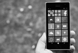 Black and white is the theme for latest Lumia 735 promotion