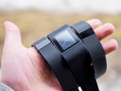 Fitbit reportedly mulling Pebble acquisition