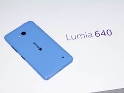 Lumia 640 is currently being updated on AT&T to W10M