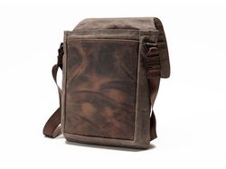 WaterField unveils Field Muzetto laptop and tablet bag