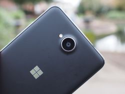 Microsoft's Lumia 650 phone at Cricket Wireless video