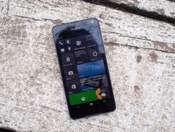 Lumia 650 reportedly gets 'Double Tap to Wake' firmware