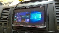 Someone got Windows 10 Mobile working with in-car display
