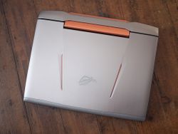 You'll love the ASUS G752 more than your spine will