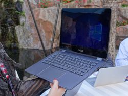 ASUS NovaGo hands-on: Your laptop is now a smartphone