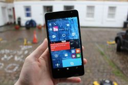Hands-on with the unreleased Microsoft Lumia 650 XL