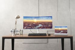 Samsung debuts first Thunderbolt 3 QLED curved monitor