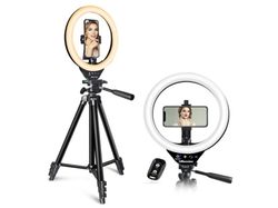 Stand out on your next Zoom call with a mobile tripod and ring light setup