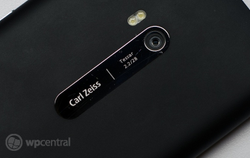 Nokia announces extended partnership with Carl Zeiss for future smartphones