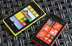 Nokia Lumia 820 and Lumia 920 Windows Phones heading to Phones 4u