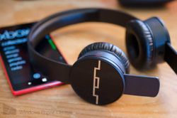 SOL REPUBLIC Tracks Air, Bluetooth headphones for the EDM lover