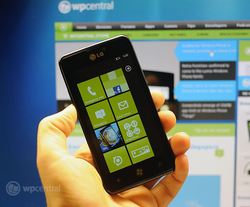 We examine the LG Fantasy (E740) Windows Phone prototype