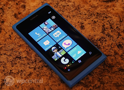 Nokia Lumia 800 Entertainment Bundle drops to $599 at Microsoft Store Online