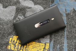 Limited Edition Batman Lumia 900 coming in a few weeks