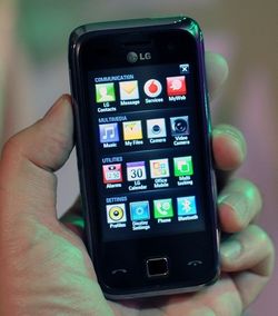 Verizon getting LG VS750 in early 2010. Variant of GM750?
