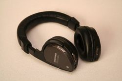Review: Samsung SBH600 Bluetooth Headphones
