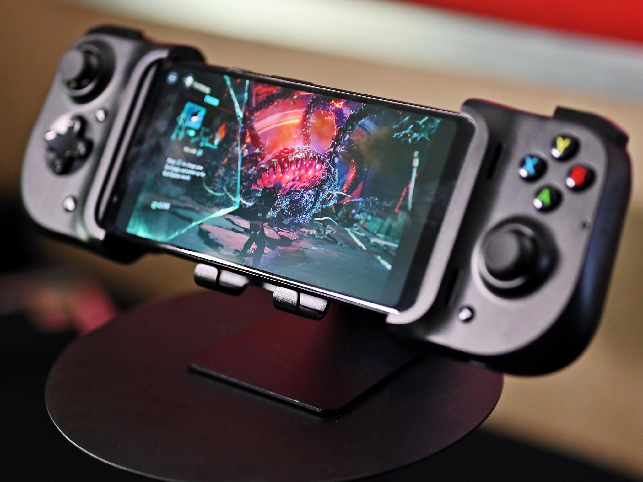 Razer Kishi is a slick universal controller for cloud gaming on ...