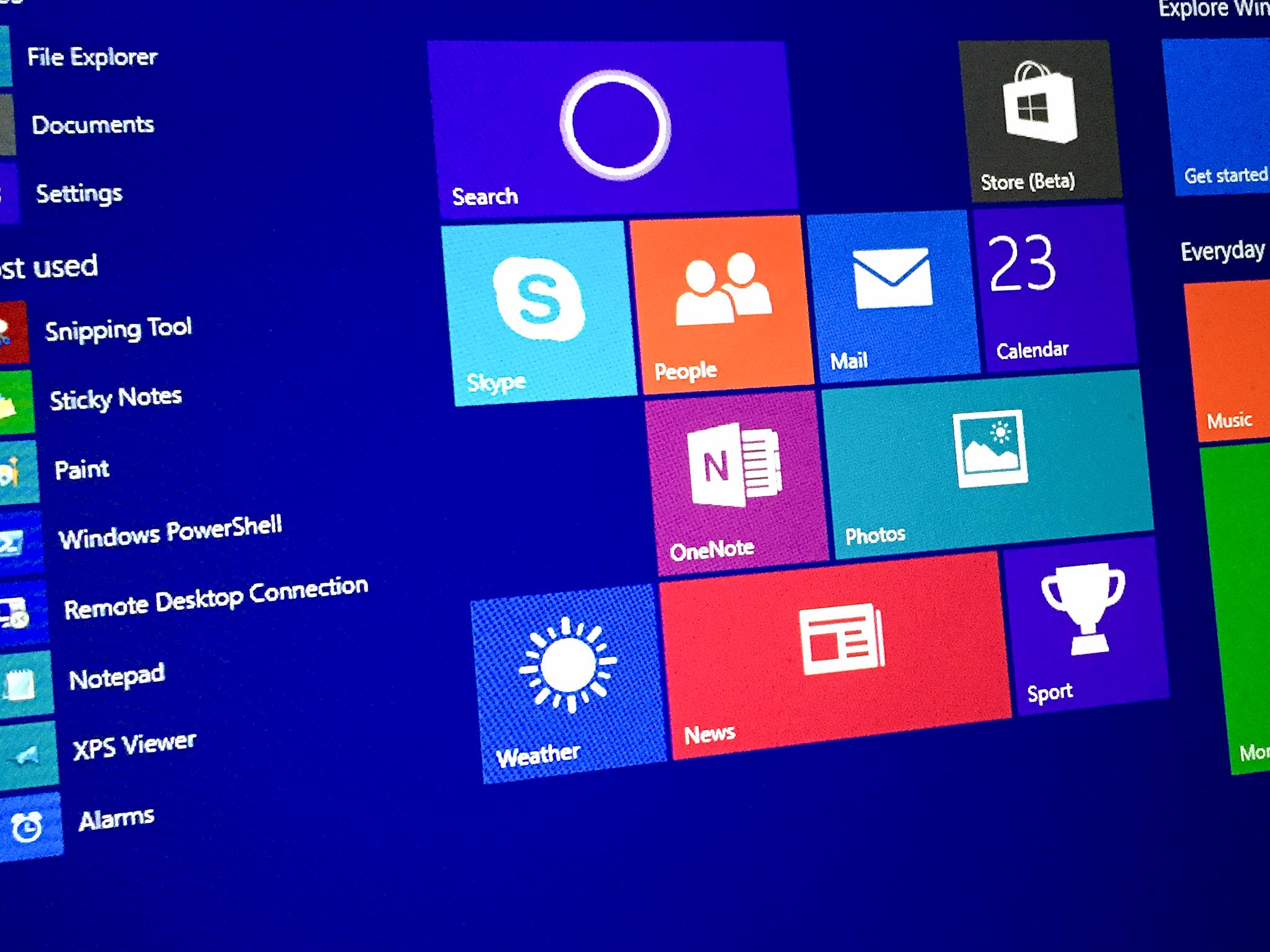 difference between windows 10 home pro and professional
