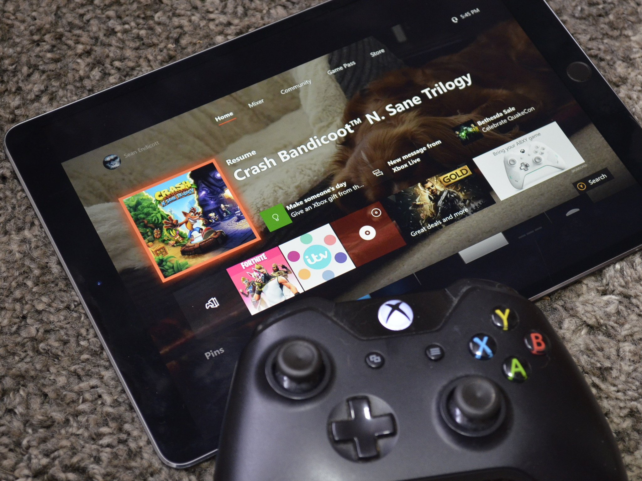 onecast for ios review playing xbox one on the ipad is refreshing and liberating - how to connect a controller to ipad fortnite